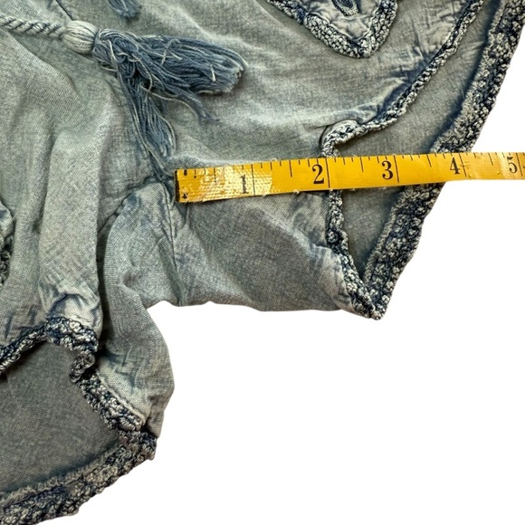 Earthbound Trading Co Chambray 3D Embroidered Shorts Lightweight Boho Small - Picture 8 of 11